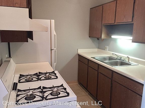 2nd image of 1456 42nd St SE APT 4