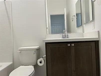 3 bed, 1253 sqft, $1,975 — Photo 3