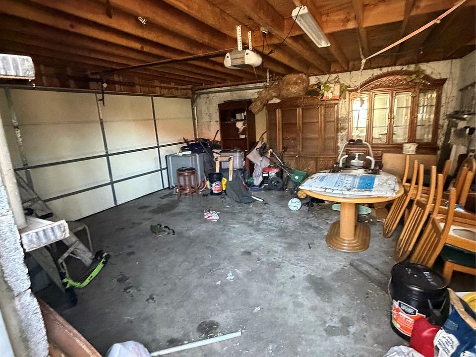 2nd image of 13510 Farmers Boulevard