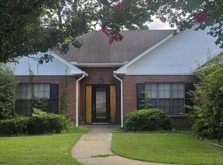 212 Village Cir, Canton, MS 39046
