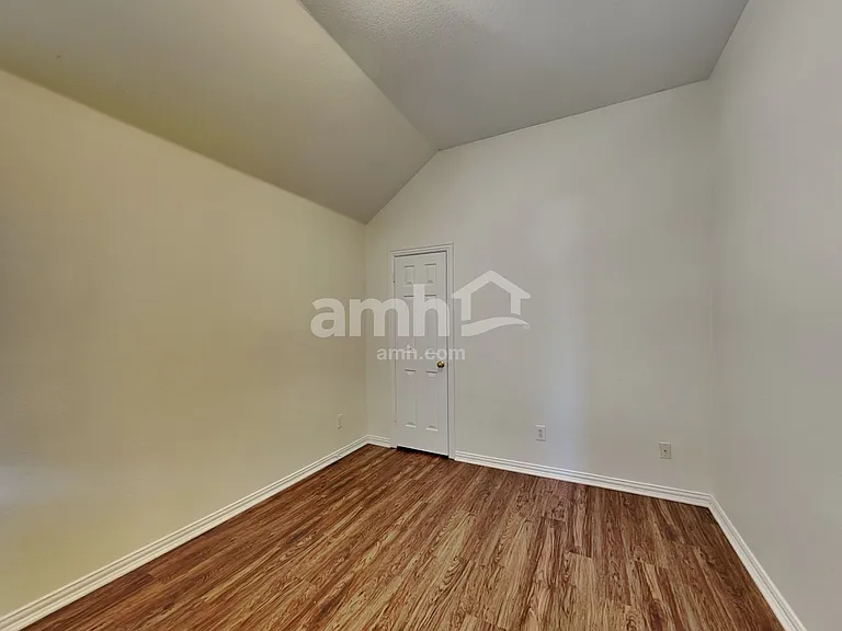 2619 Hopkins Dr — Photo 20