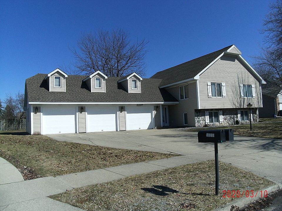 1st image of 2237 Bentbrook Ct SE