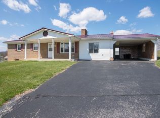 330 Mesa Dr, Glade Spring, VA 24340