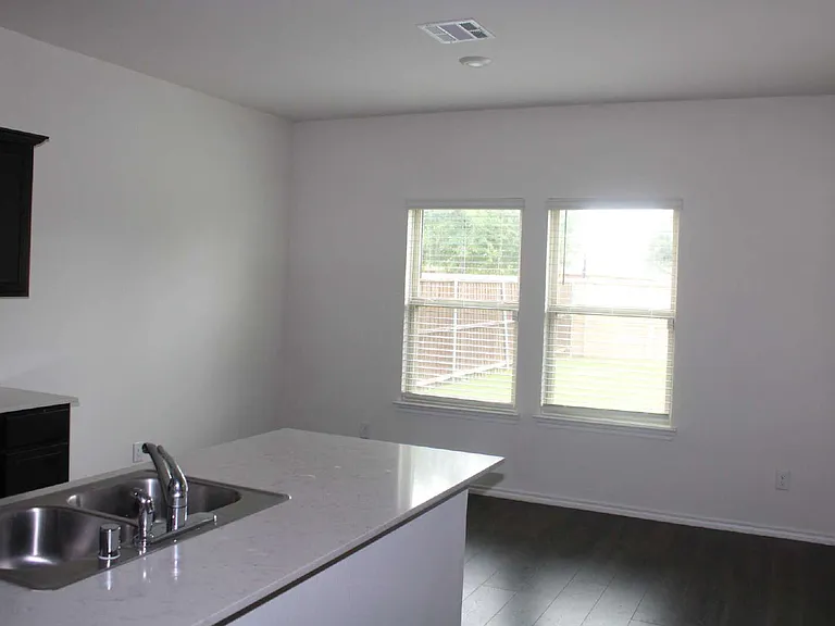 3012 Glazner Dr — Photo 10
