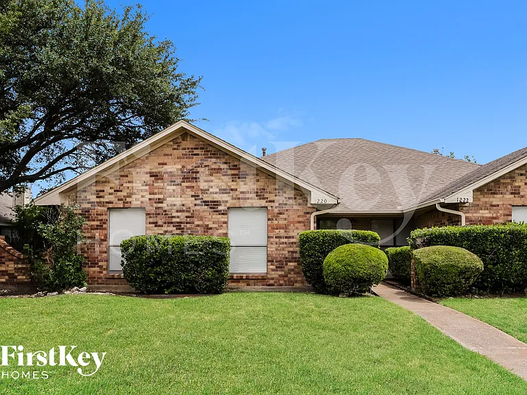 1220 Mockingbird Ln — Photo 1