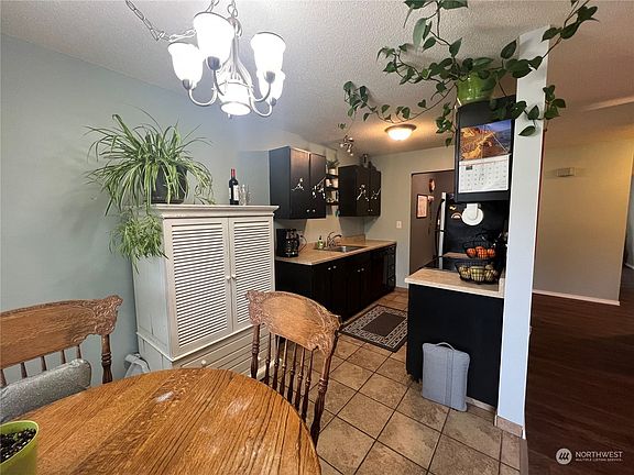 5th image of 10 S Cove Ave #10-unit 10