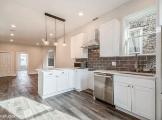 853 W Addison St #2, Chicago, IL 60613