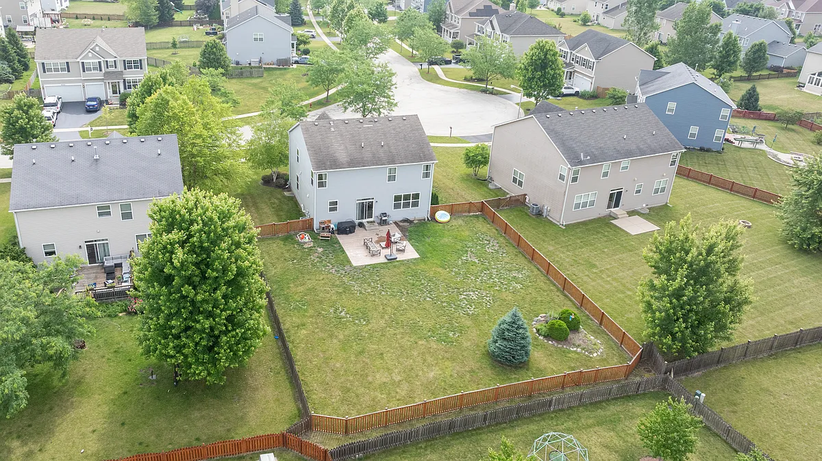Building Photo - 4333 Schofield Dr