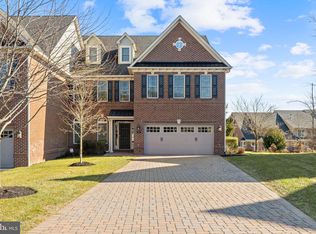 87 Rittenhouse Cir, Newtown, PA 18940