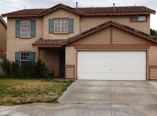 1530 W Holguin St, Lancaster, CA 93534