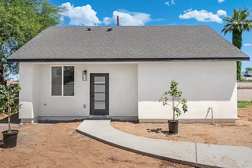 1822 E Roma Ave #2 Photo 1