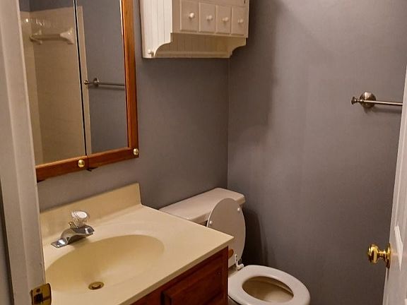 5th image of 901 Swallow Crest Ct APT G