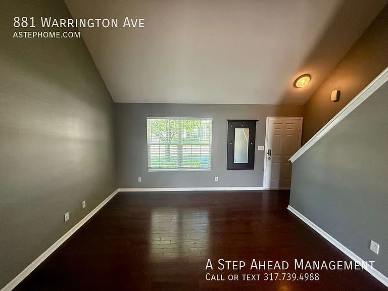 881 Warrington Ave — Photo 3