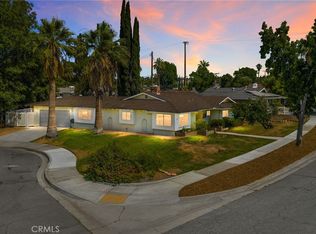 527 Nottingham Dr, Redlands, CA 92373
