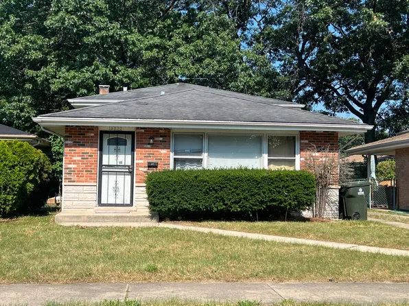 14822 S Dobson Ave, Dolton, IL 60419