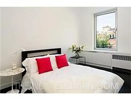 Rented by Douglas Elliman | media 14