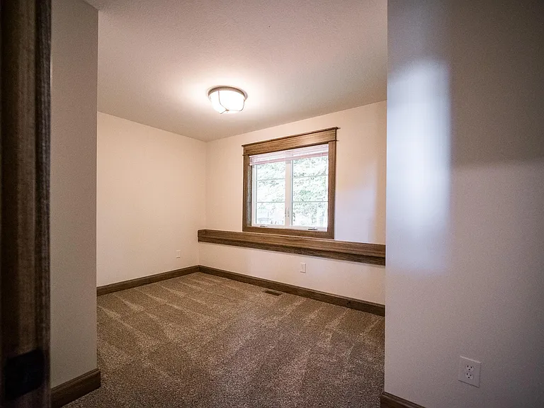 927 E Miller Dr — Photo 11