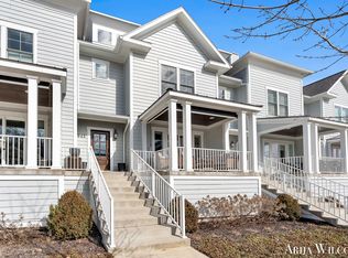 643 Greenslate Dr SE, Ada, MI