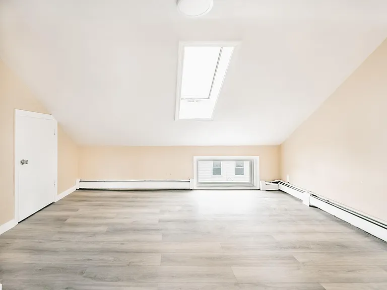 69 2nd St #3 — Photo 9