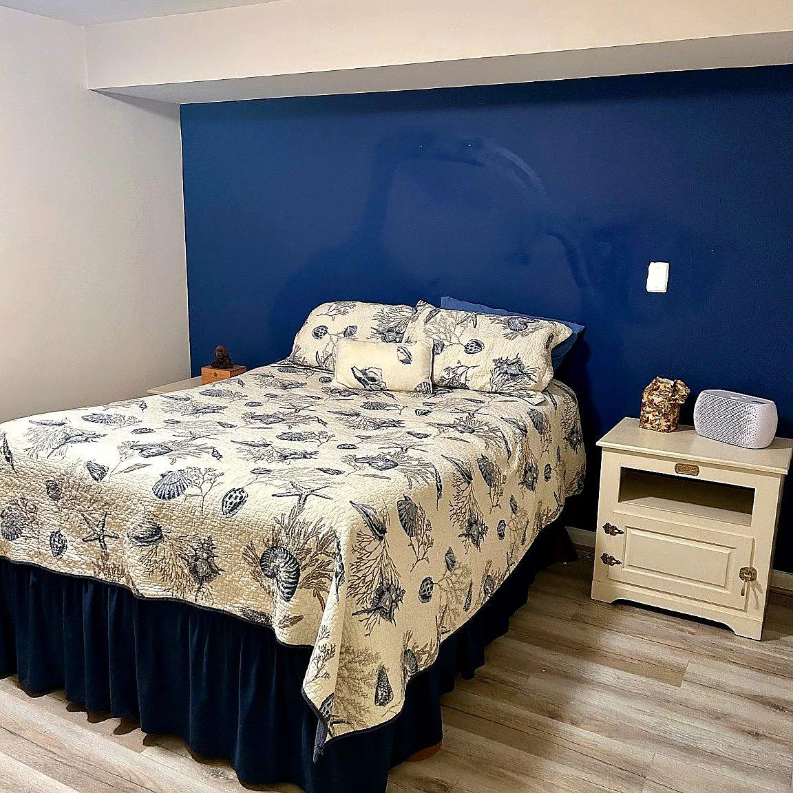 1 bed, 1.0 bath, 3880 sqft, $1,900 — Photo 4