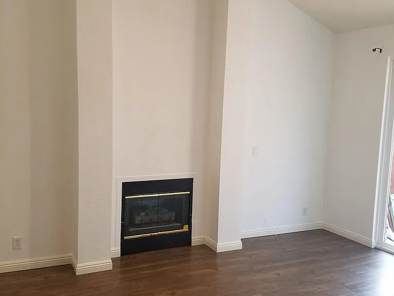4244 Mary Ellen Ave — Photo 7