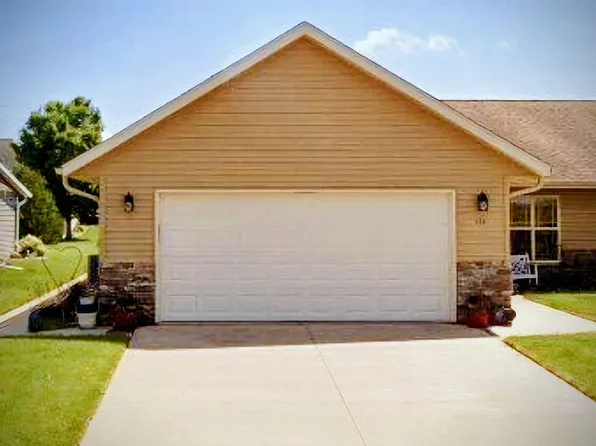 110 Hampton Cir, Williamsburg, IA 52361