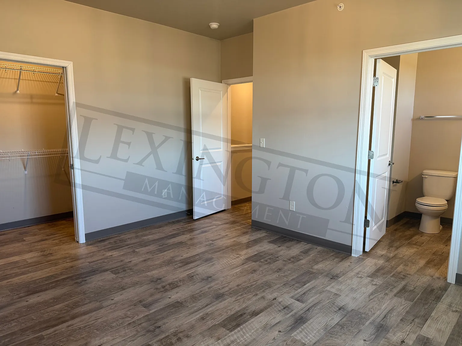 2 bed, 2.5 bath, 1249 sqft, $1,525 — Photo 3