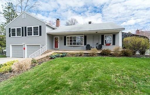 1st image of 395 Wood Ln