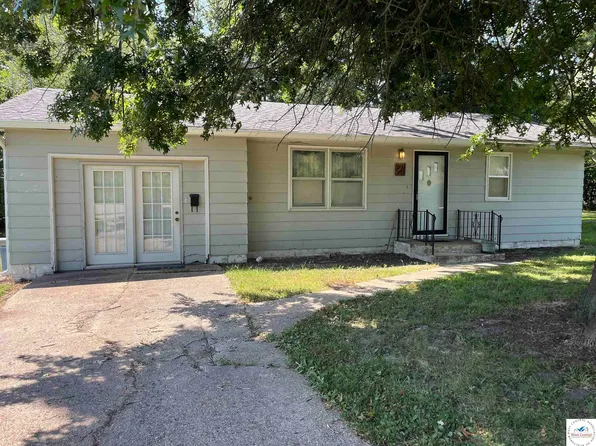 200 W Vine St, Stover, MO 65078