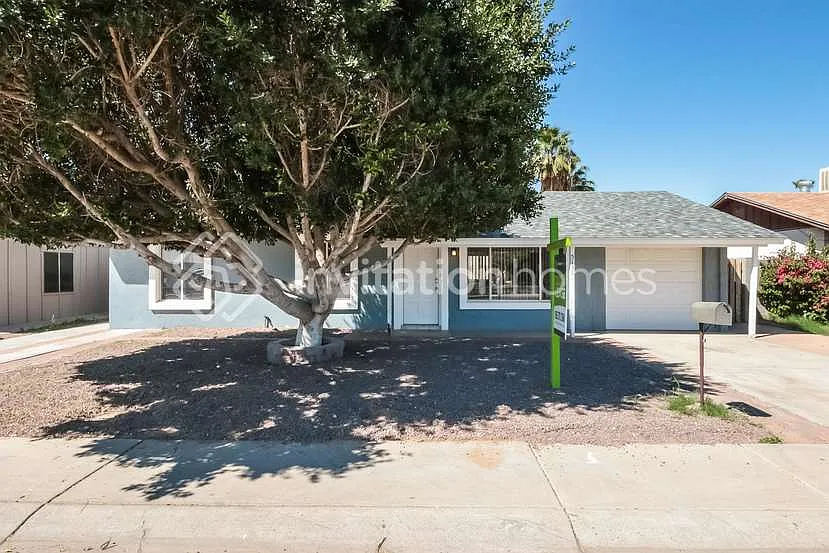 5136 N 78th Ave Glendale, AZ 85303 — Photo 1