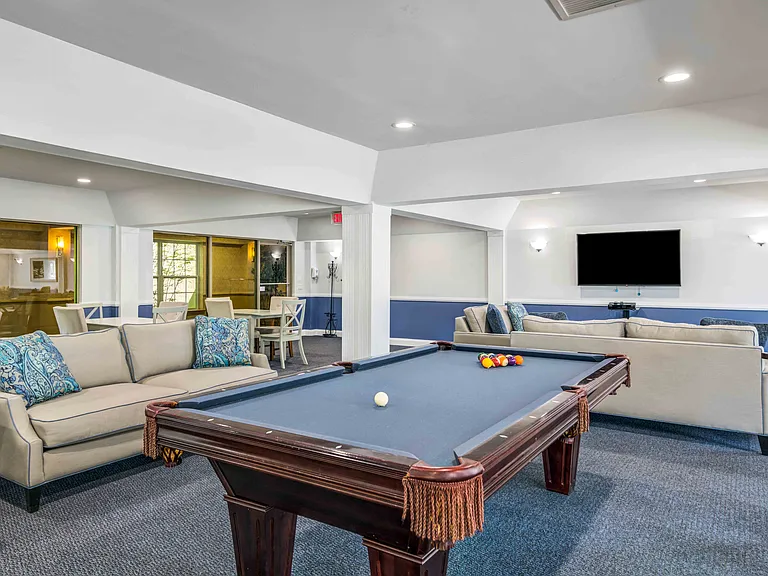 The Horizons at Franklin Lakes Apartment Homes — Photo 16