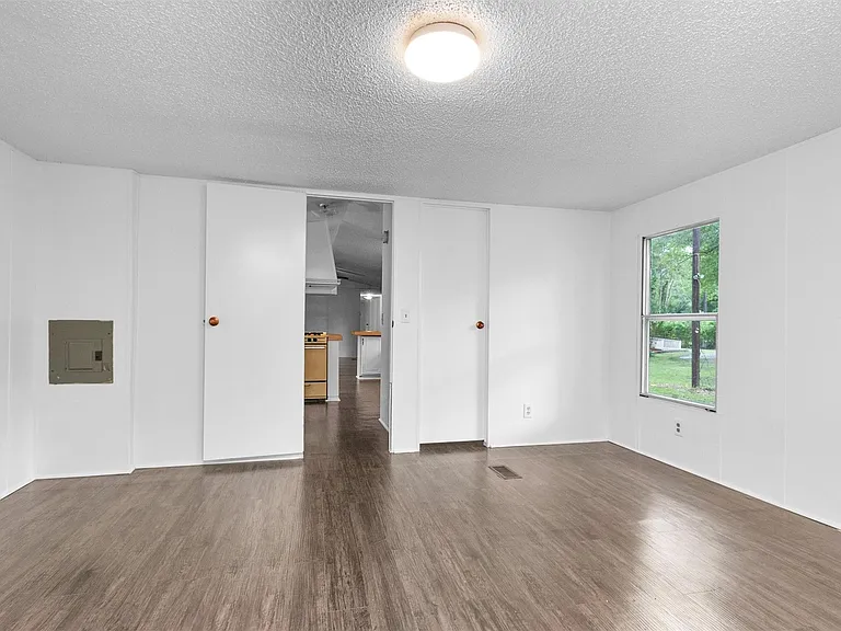 19339 Forest Lane Cir — Photo 27
