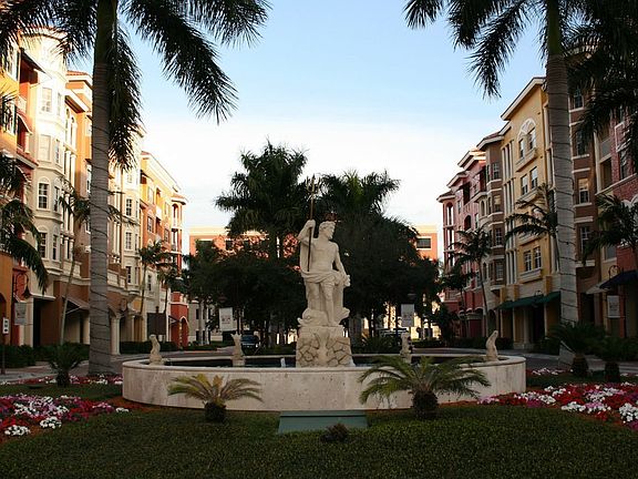 STATUE