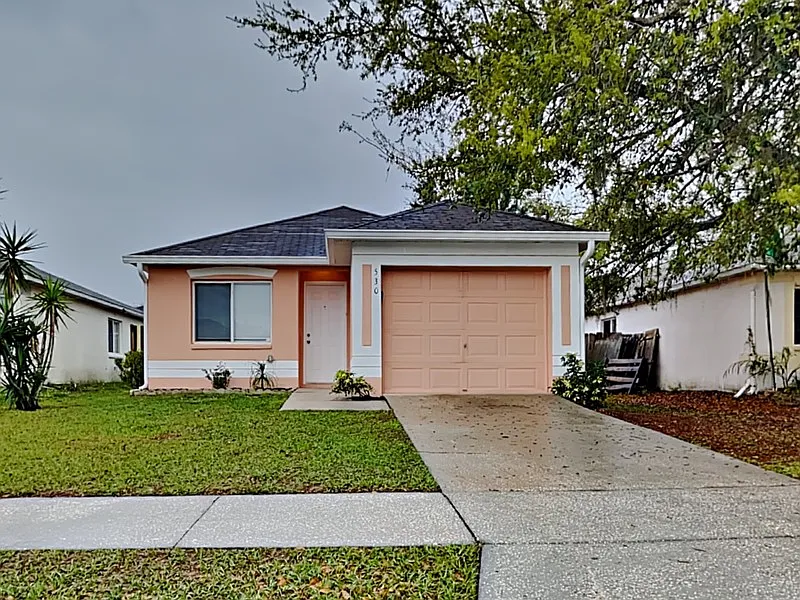 530 Scarlet Maple Ct