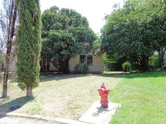 3rd image of 2313 Sherry Cir