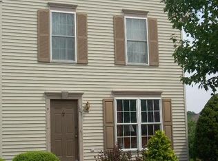 107 Banyan Circle Dr, Lancaster, PA