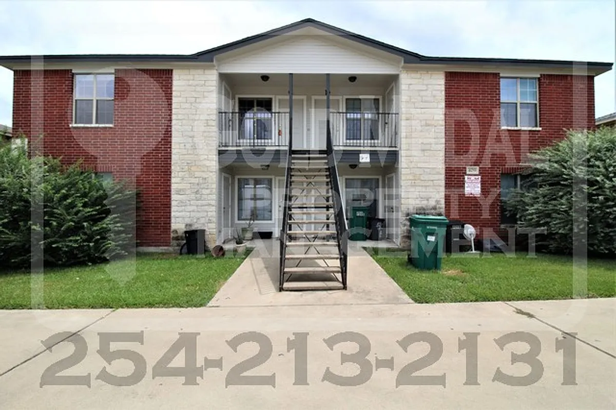 Building Photo - 409 Brittney Way