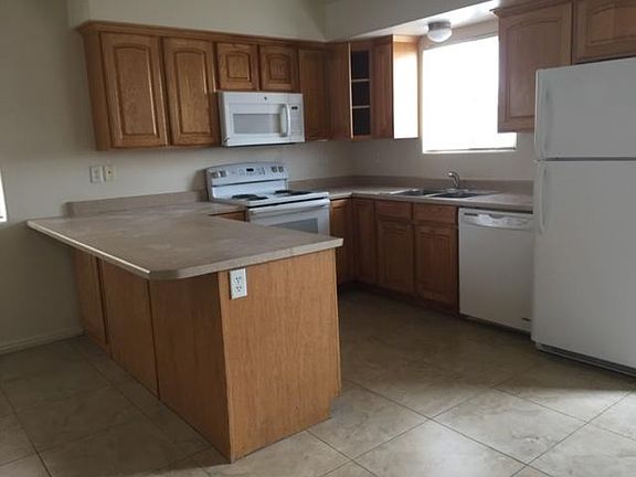 5th image of 790 N 2720 E Unit 26