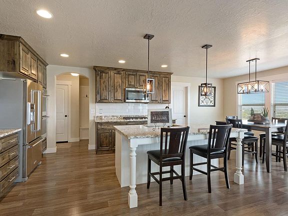 3rd image of 4974 W Yellow Topaz Dr
