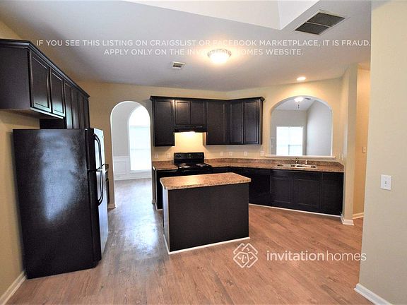 4th image of 467 Grey Hawk Way