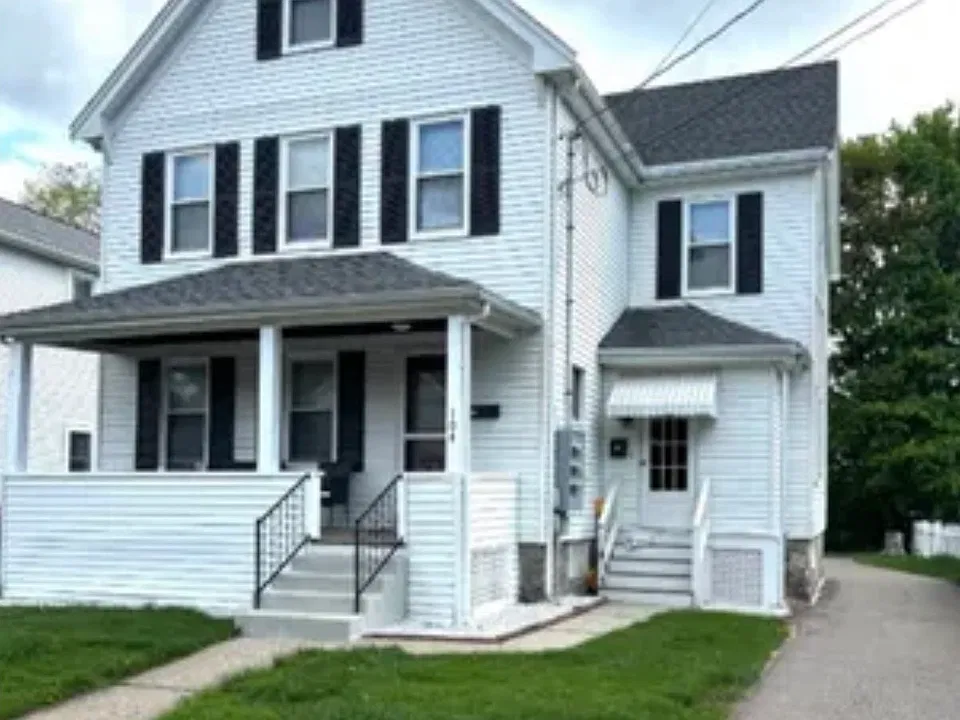 104 Casey St #2