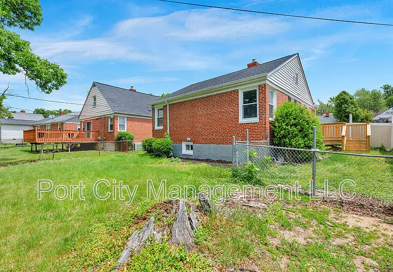 4902 Gilray Dr — Photo 24
