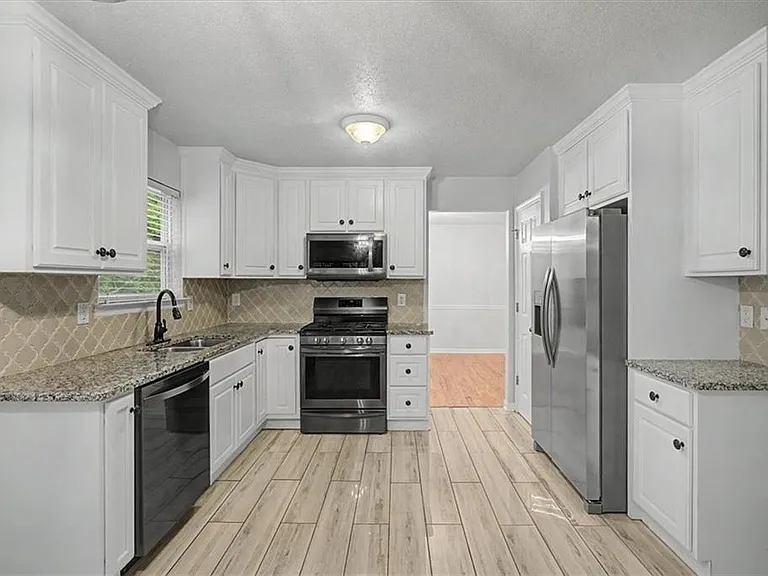 1025 Balsam Wood Trl — Photo 16