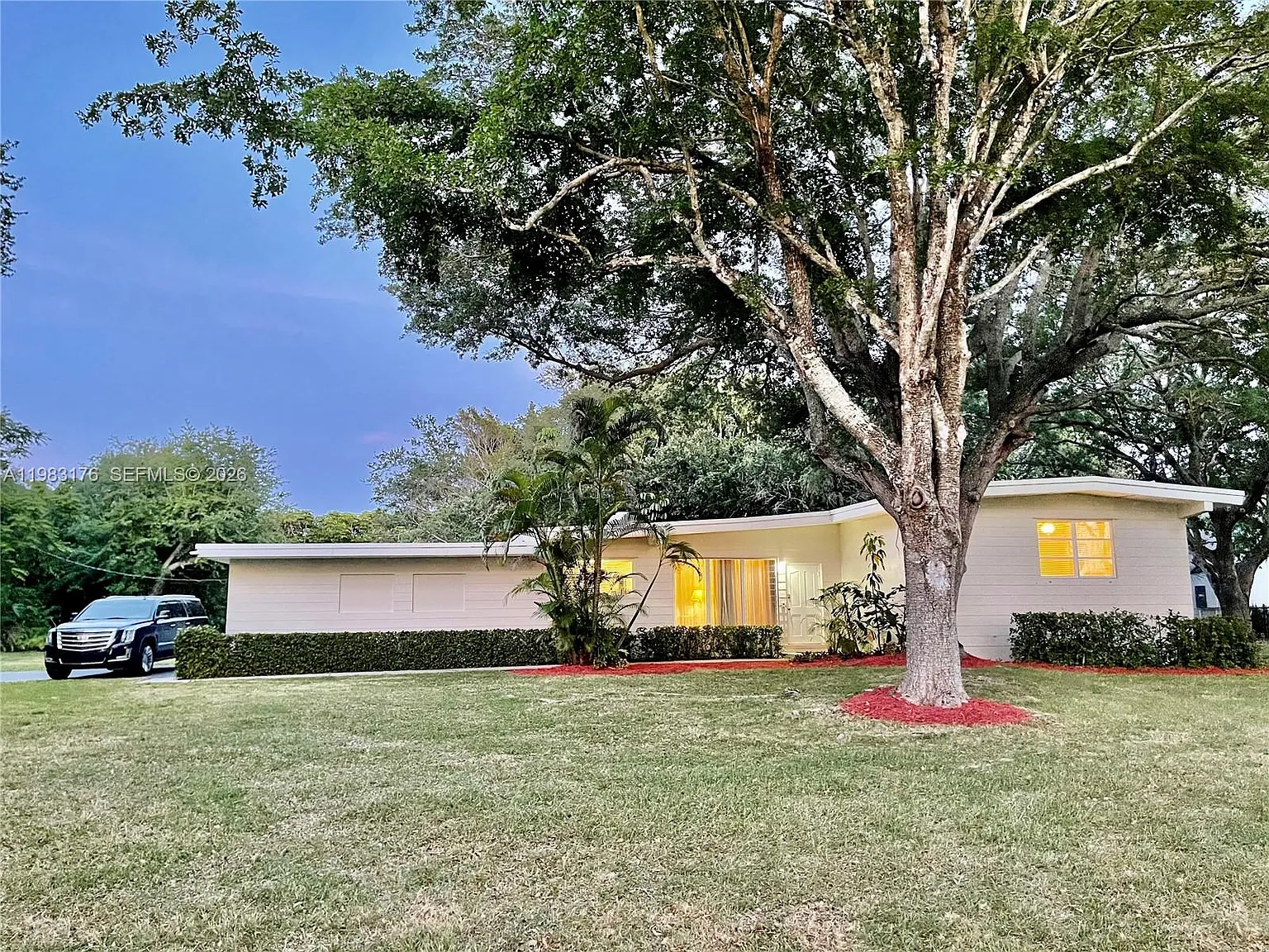 Sunny South Acres — Photo 1