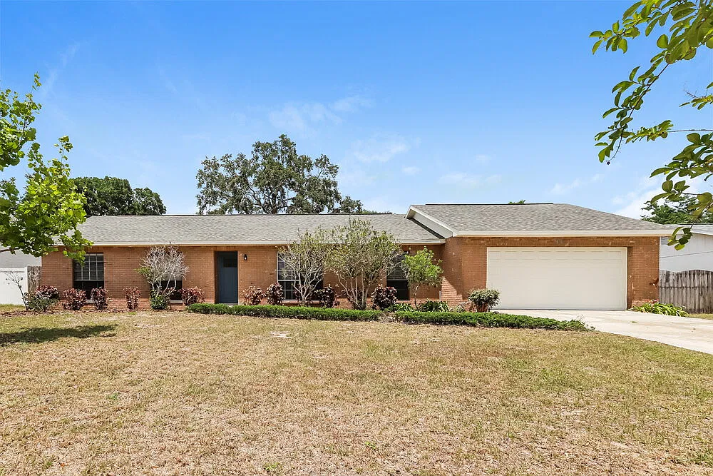 3 bed, 2.0 bath, 1689 sqft, $3,610 — Photo 1