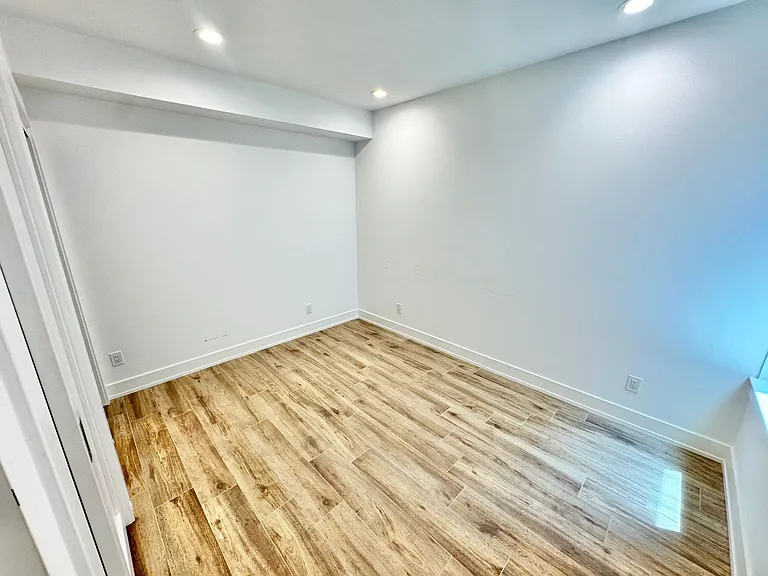 2217 40th Pl NW #1 — Photo 9