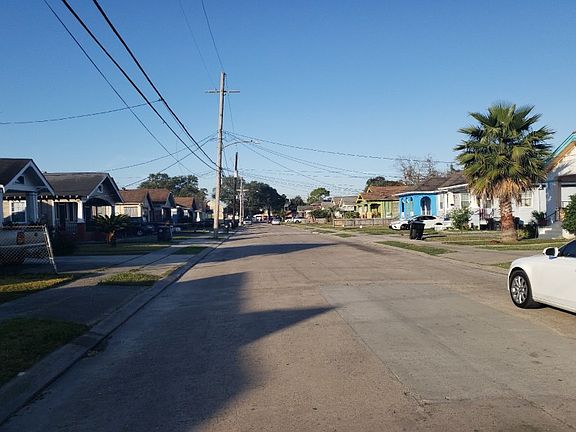 4th image of 2538 Clover St