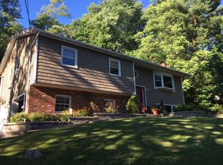 5 Imperial Ln, Spring Valley, NY 10977