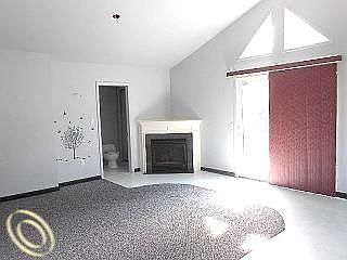 4th image of 33125 Brown St