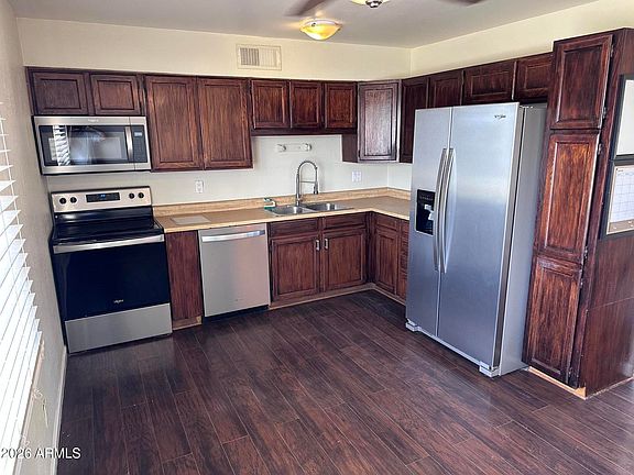 3rd image of 3531 E SAINT JOHN Road
